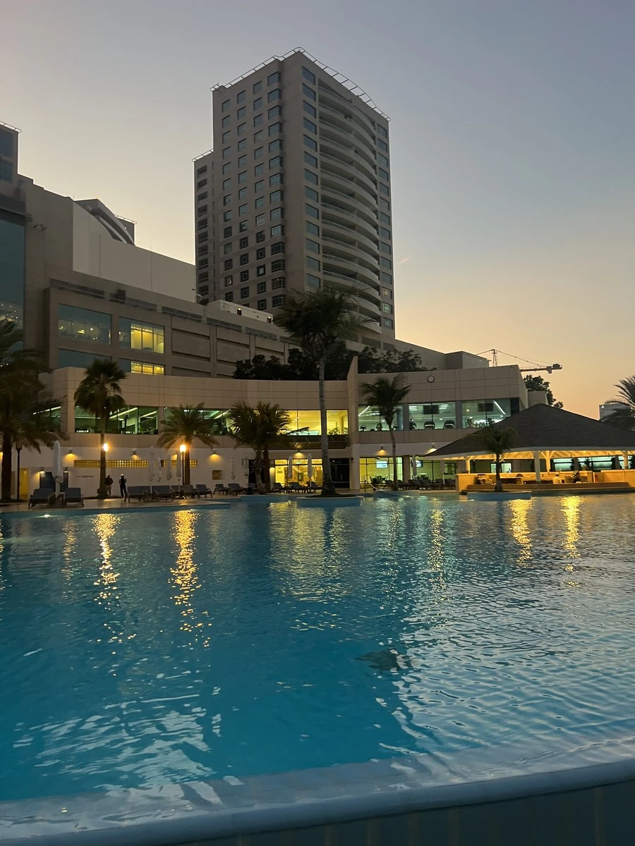 Фото отеля BEACH ROTANA HOTEL & TOWER ABU DHABI